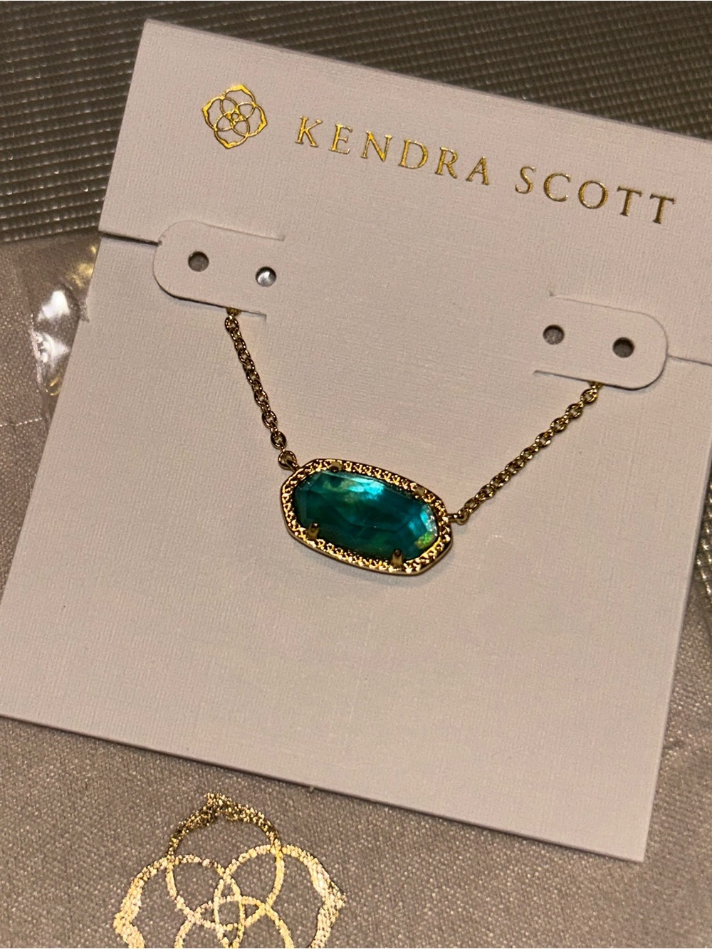 Kendra Scott Elisa necklace - Picture 3 of 3